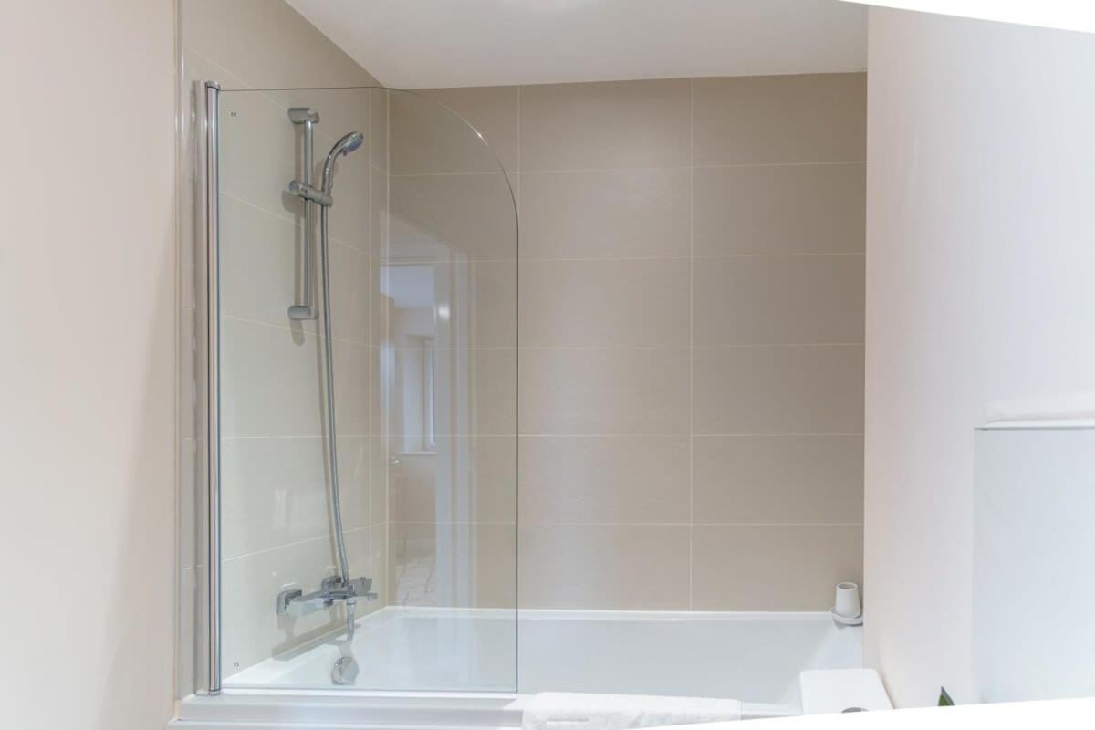 Fantastic 1 Bed Flat Manchester - Sleeps 3 Exterior photo